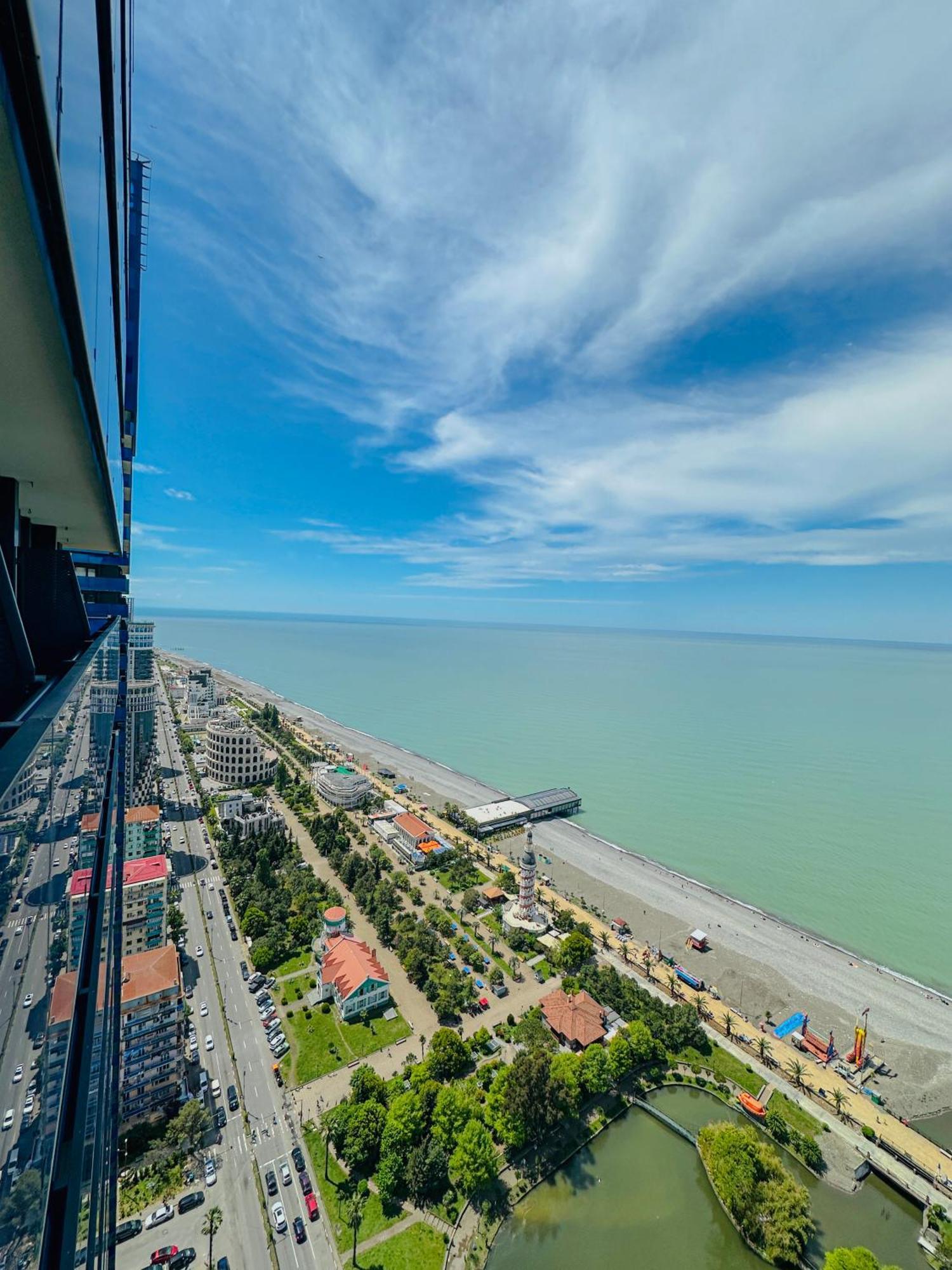 Seaside Vip Hotel Batumi Esterno foto